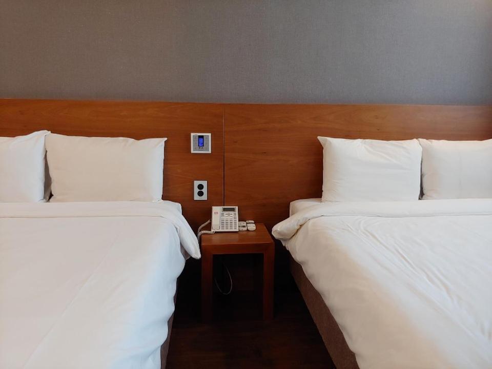 Dawn Beach Hotel Busan Exteriör bild