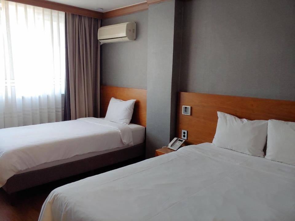 Dawn Beach Hotel Busan Exteriör bild